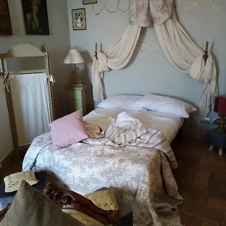 Romantica Bed & Breakfast 3*